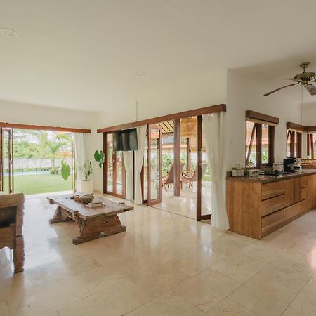 Tropical Villa Asmara อูลูวาตู ภายนอก รูปภาพ
